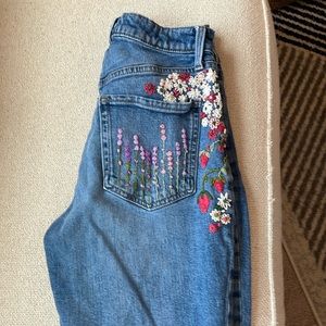 Embroidered old navy jeans 4 tall